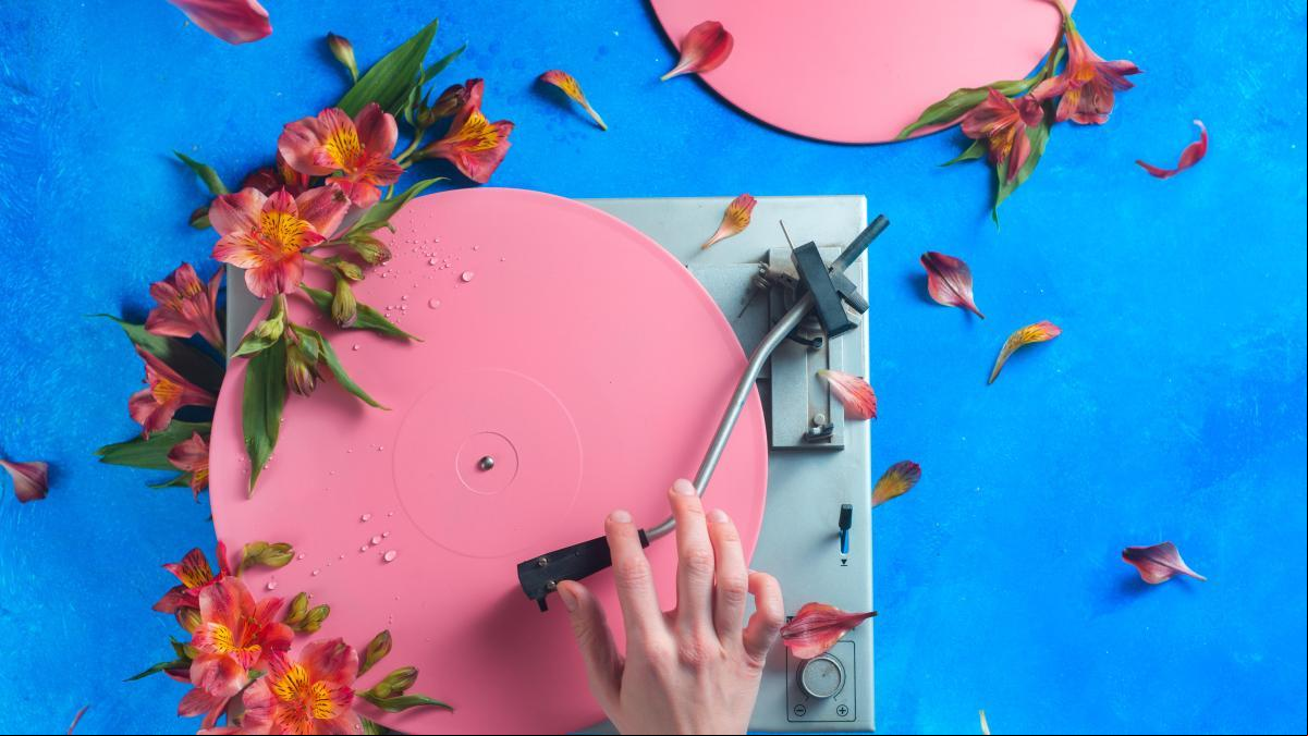 Veinte temas para desconectar en unas vacaciones sin canción del verano ni discotecas