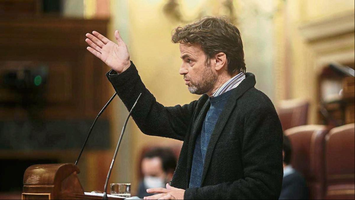 Podemos anuncia una ley sobre la Corona y el PSOE la rechaza