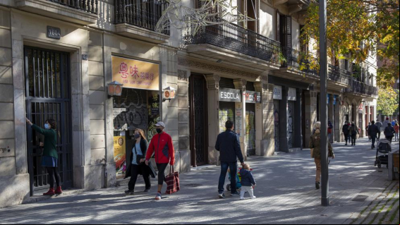 El hombre sintecho que recibió un disparo de un urbano sale del hospital cuatro meses después