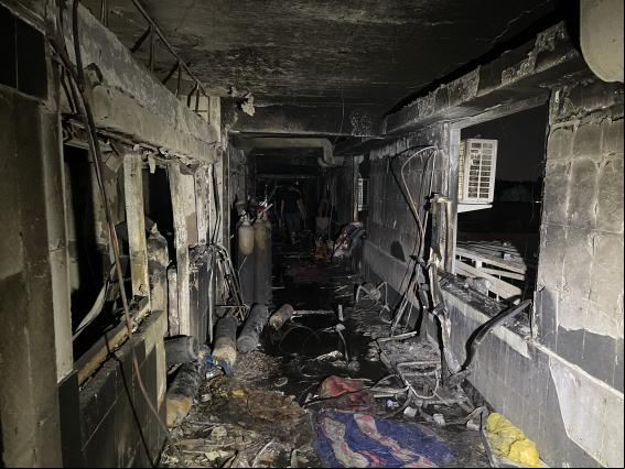 Al menos 60 muertos por una explosión en hospital destinado a la covid en Bagdad