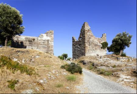 Restos de la puerta de Myndos, parte de la antigua muralla de Halicarnaso, que Alejandro no pudo salvar