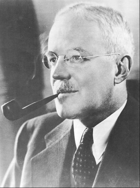 Allen Dulles, responsable del espionaje de Estados Unidos