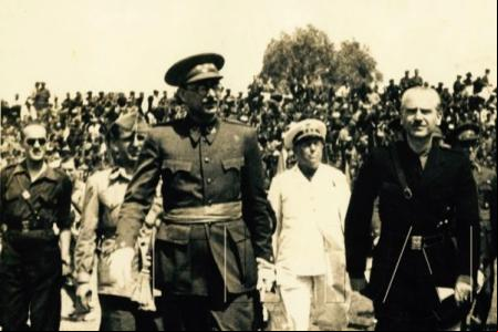 El coronel Juan Luis Beigbeder con Ramón Serrano Suñer en una visita a Tetuán