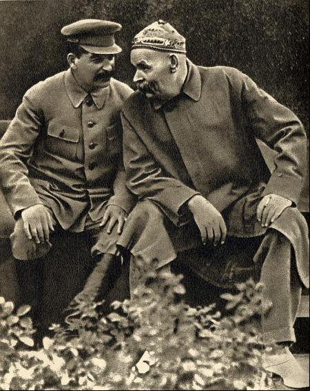 Stalin junto al escritor Máximo Gorki hacia 1931