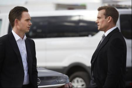 Patrick J. Adams y Gabriel Macht, si quieren protagonizar una miniserie o secuela de 'Suits', podrán pedir lo que quieran.