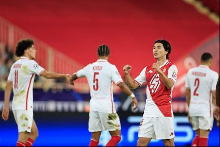 Takumi Minamino, del Mónaco, celebra su gol, el cuarto, este martes en el estadio Luis II