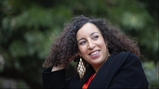 Najat El Hachmi: Ahora hay una fusión de machismo y racismo que es la bomba