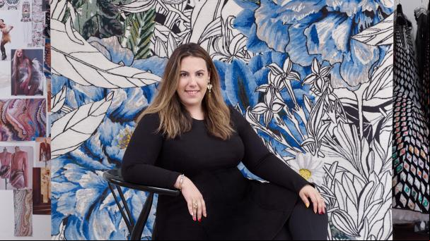 Los estampados tecnológicos de Mary Katrantzou que adoran las estrellas