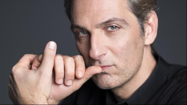 Ernesto Alterio: “Actuar me conecta con mi lado loco”