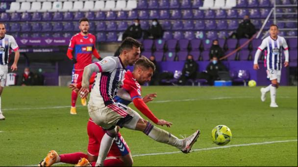 El Valladolid rescata un punto en el último minuto