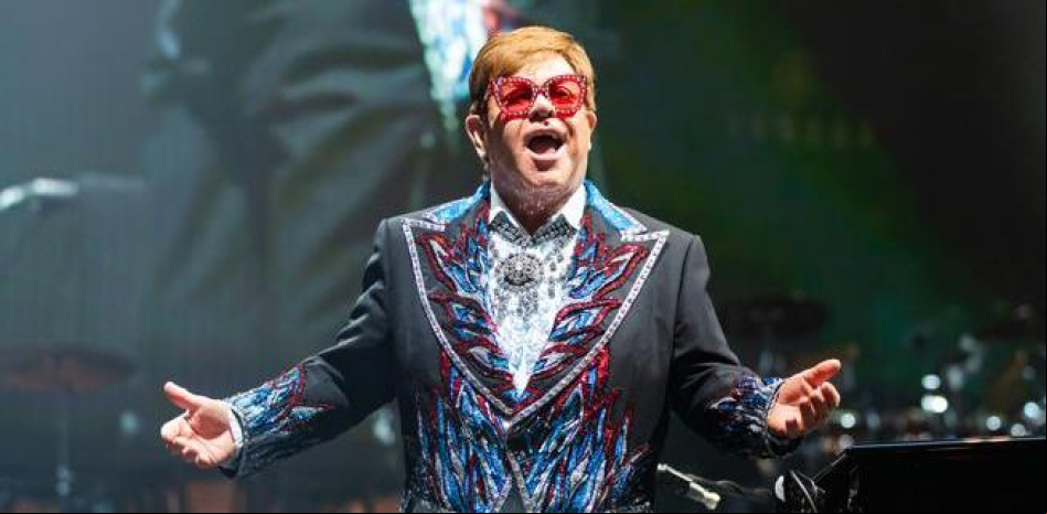 Elton John carga contra el Vaticano por negarse a bendecir los matrimonios homosexuales