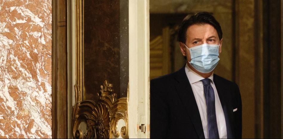Conte da vía libre a Draghi, pero le pide que forme un gobierno “político”