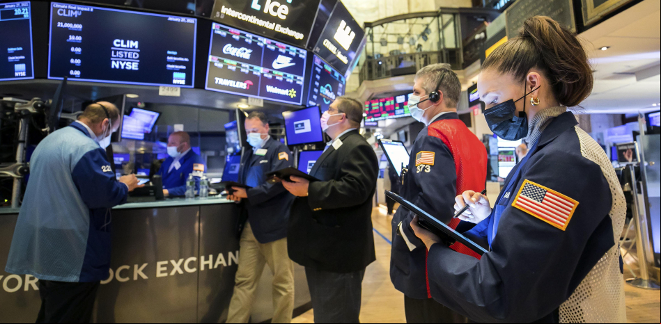 ¿Fin a la burbuja? GameStop, AMC o Blackberry se hunden por nuevas restricciones