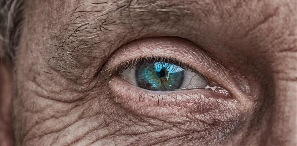 Un médico comparte el emotivo mensaje de un anciano con deterioro cognitivo