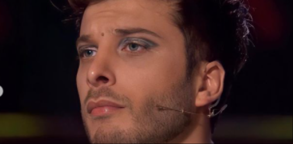 La respuesta de Blas Cantó al tuit homófobo por aparecer maquillado en La Voz Kids
