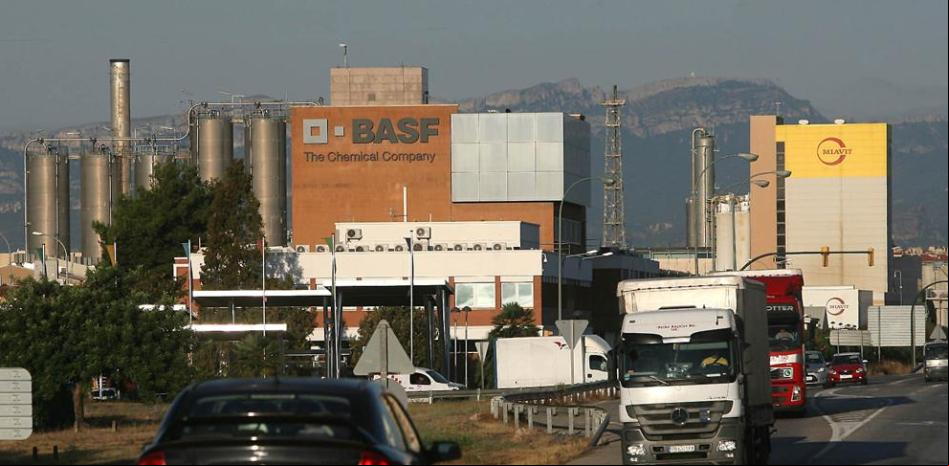Basf mantendrá la inversión en España pese a perder un 15% en ventas