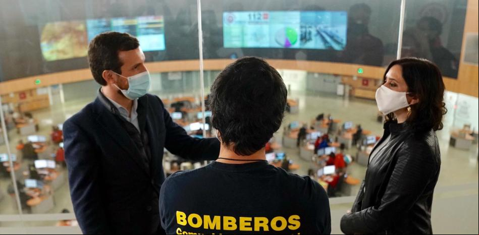 Casado centra sus elogios en Margarita Robles para evitar reconocer los aciertos del Gobierno