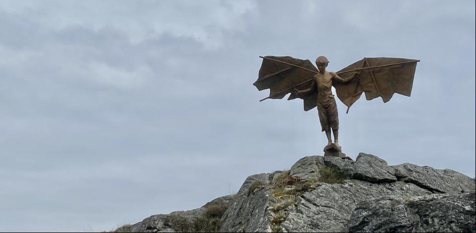 Las esculturas de Coderch y Malavia surcan el cielo de Suecia hasta el festival Skulptur i Pilane
