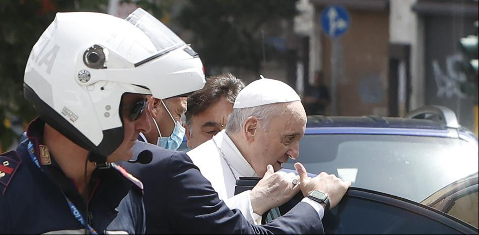 Francisco restringe las misas por el rito anterior al Vaticano II