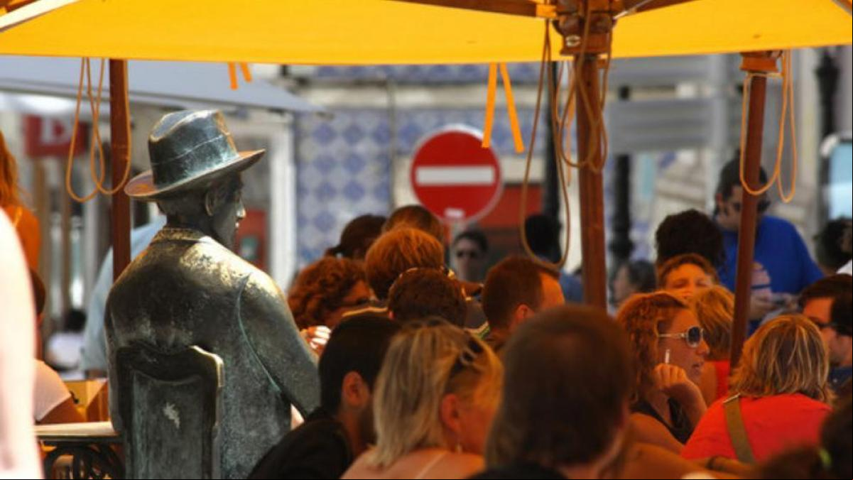 Un paseo por el arte y los poetas de Lisboa