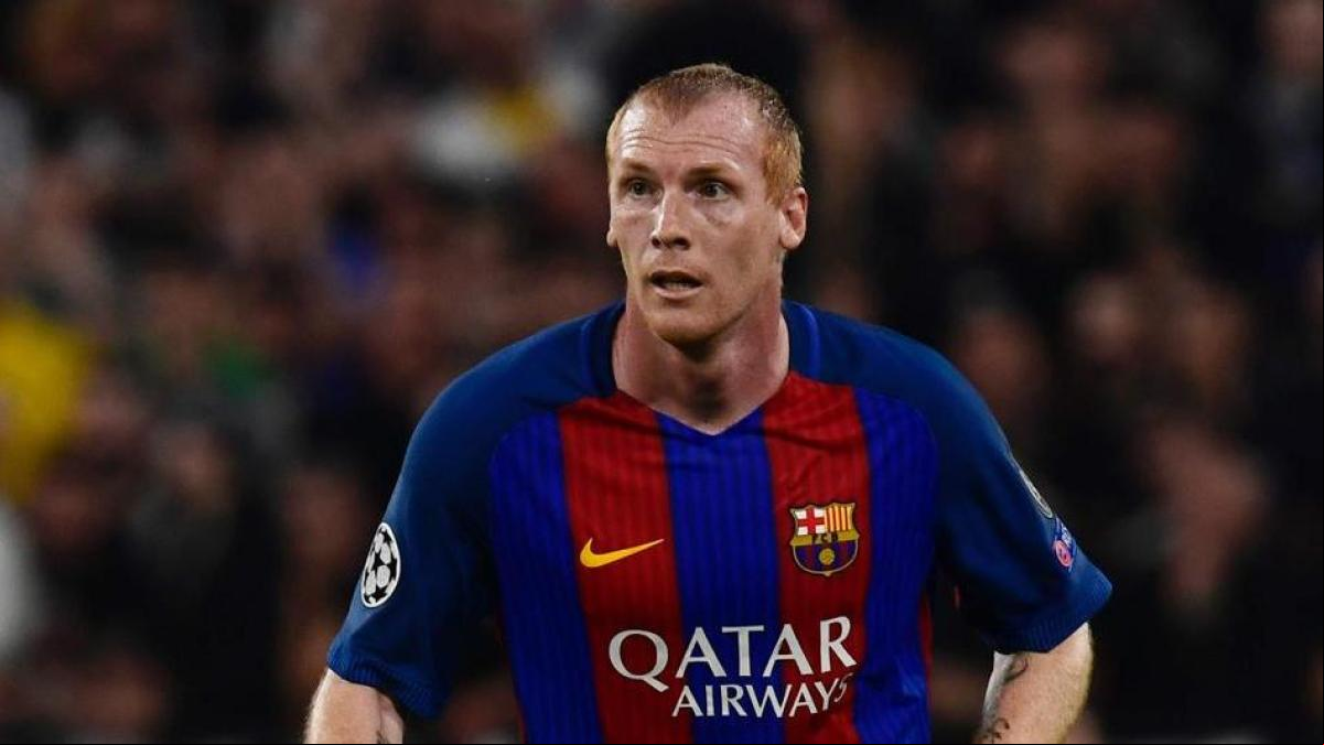 Jeremy Mathieu, de ganar el triplete con el Barça a trabajar en una tienda de deportes