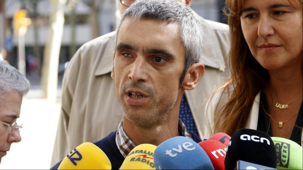 Roger Español pide 13 años de cárcel para los policías procesados ​​por sacarle el ojo el 1-O