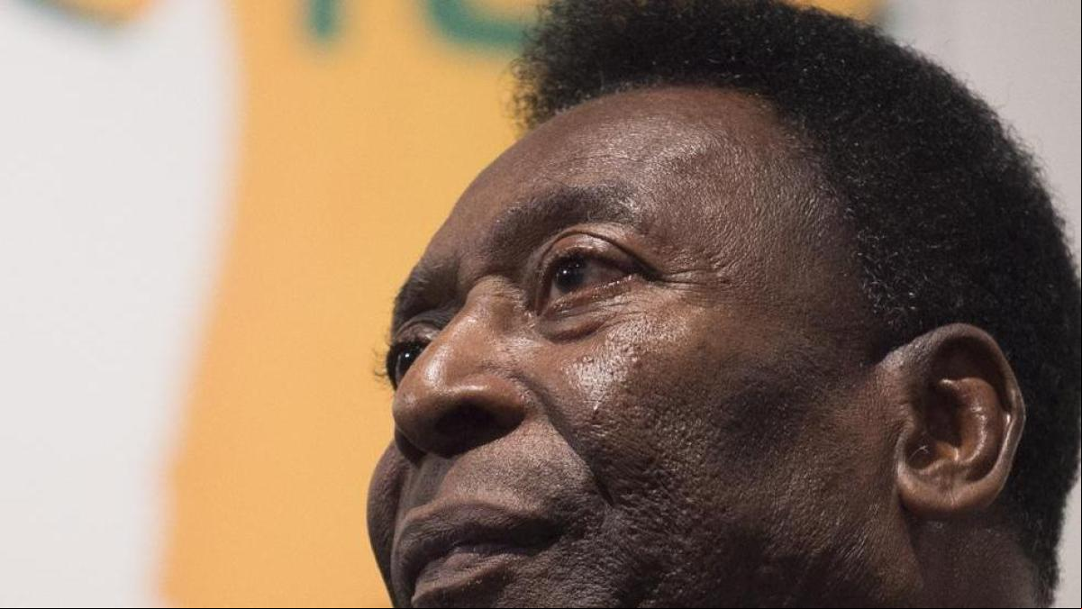 Pelé, operado de un tumor en el colon en un hospital de Sao Paulo