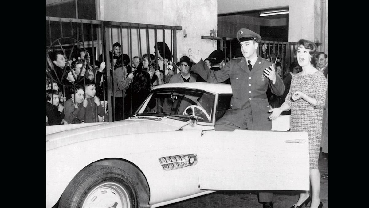 Del Cadillac Fleetwood 60 al BMW 507: la lujosa colección de coches de Elvis Presley