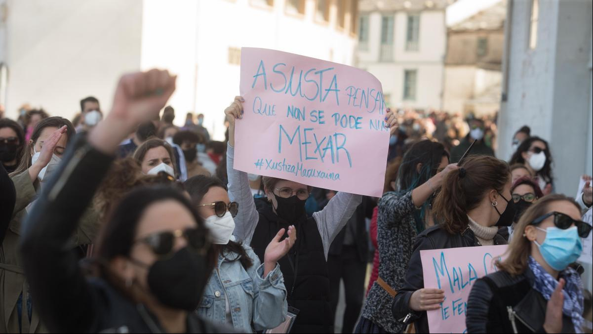 Hay debate ¿Está protegida la intimidad cuando se orina en un callejón apartado y oscuro?