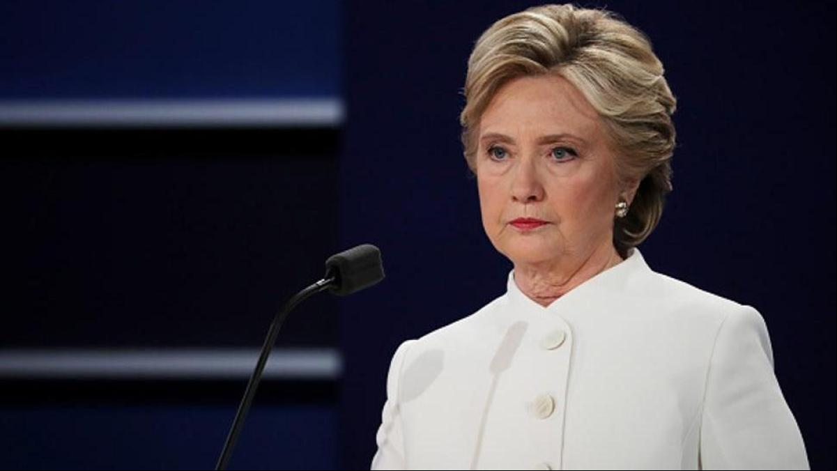 Hillary Clinton carga contra la “estupidez” de Donald Trump al renunciar al poder blando