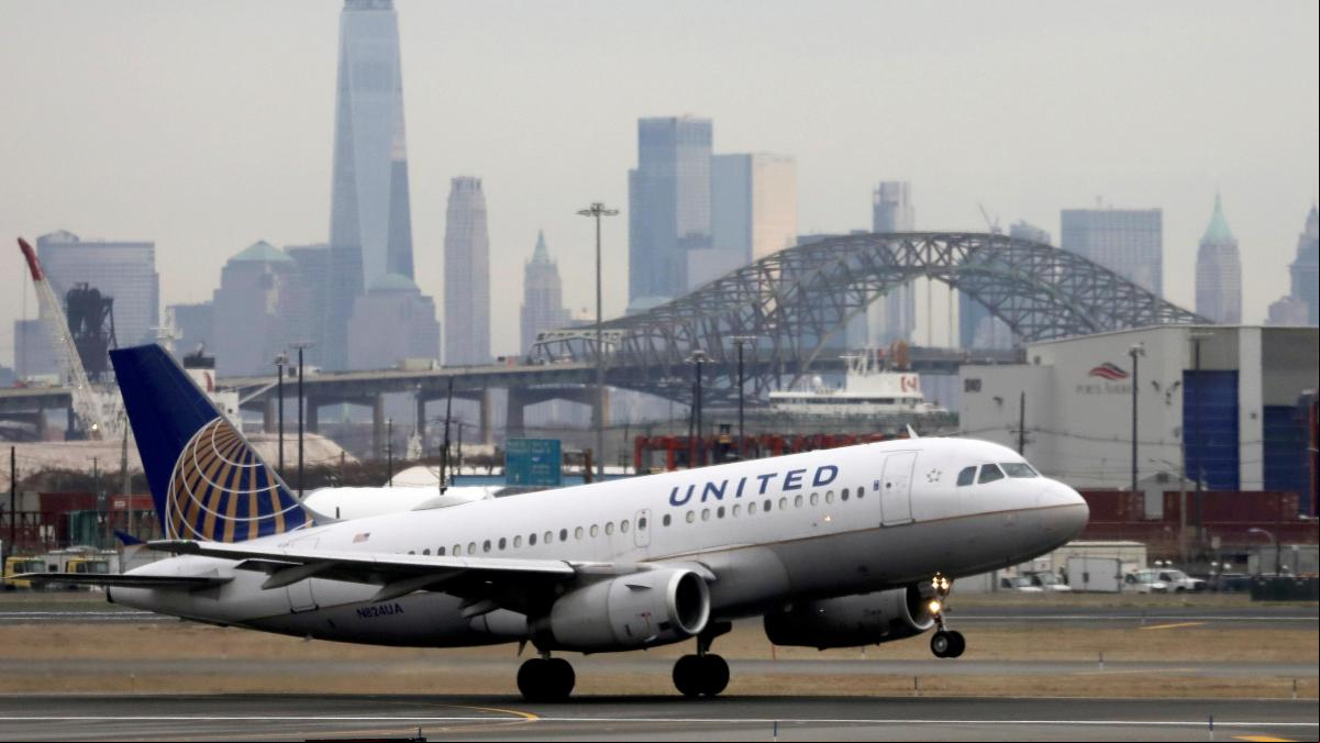 La torre de control de Newark volvió a quedarse a ciegas durante 90 segundos este viernes