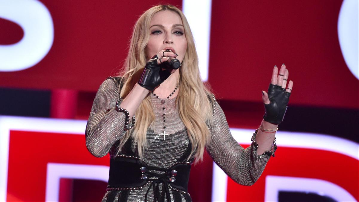 Madonna revela que dirigirá la película sobre su vida para que no la realicen hombres misóginos