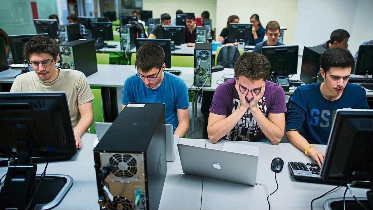 La universidad suspende en ingenieros informáticos