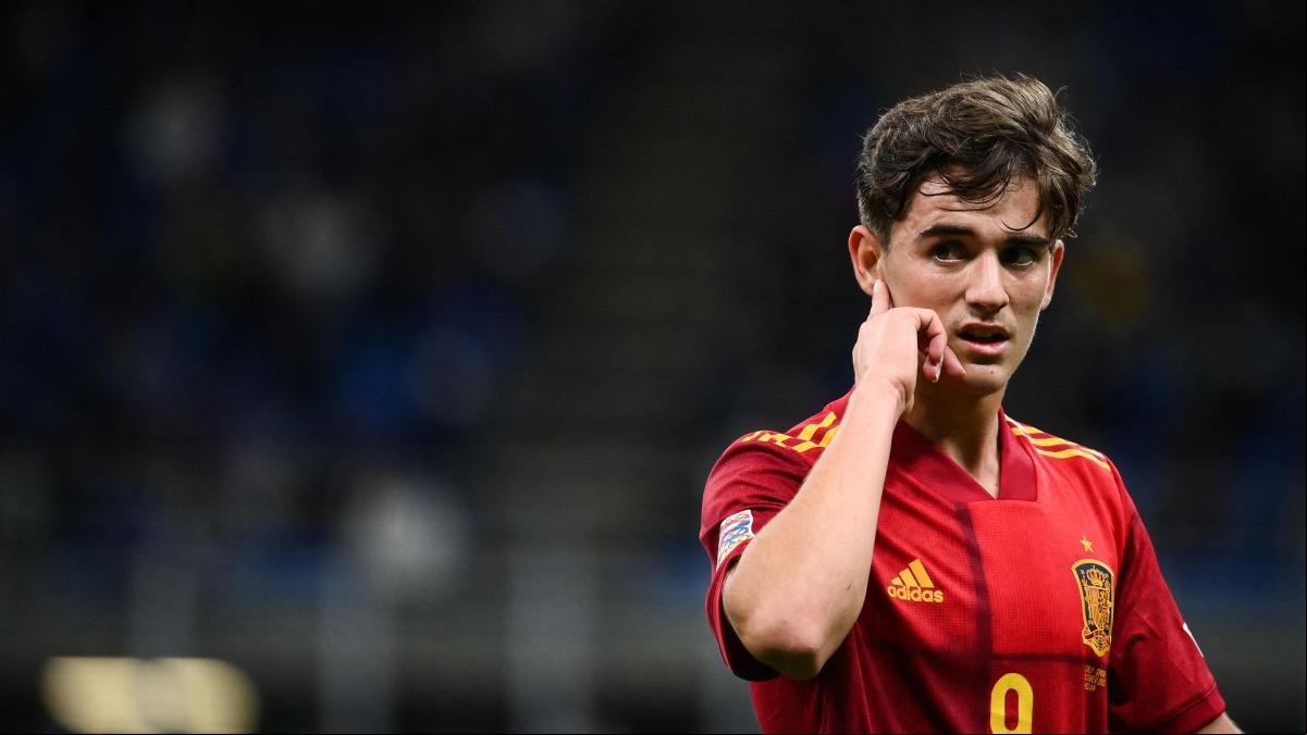 Luis Enrique pone a Eric Garcia y Rodri de titulares y vuelve a apostar por Gavi