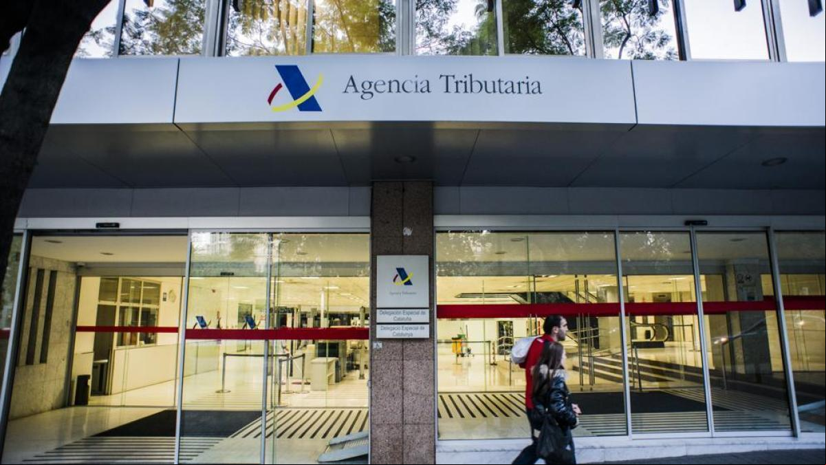 Los gestores istrativos denuncian retrasos en la devolución de la renta por los ERTE