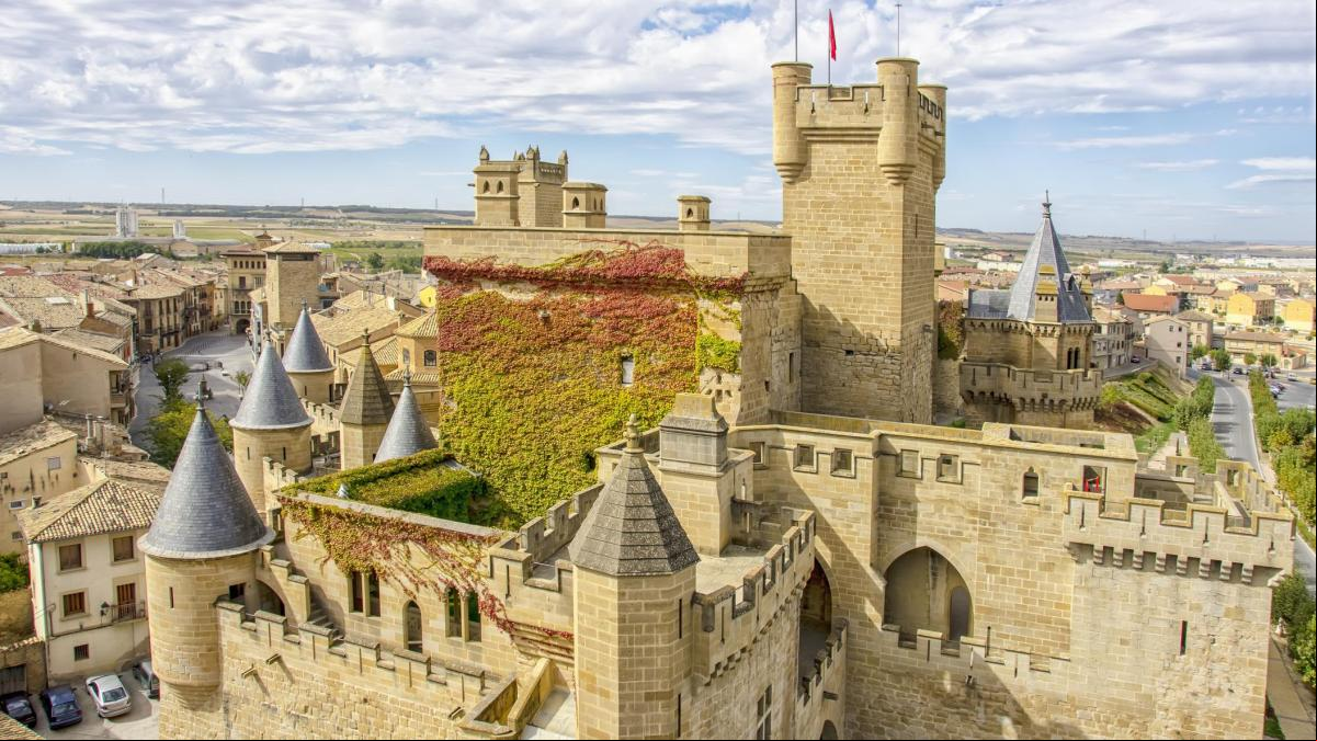 El castillo navarro sacado de un cuento que albergó a su monarca en el siglo XIII: “Su arquitectura es deslumbrante”