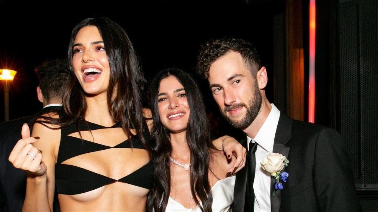 El vestido de invitada “inapropiado” que ha colocado a Kendall Jenner en el foco de las críticas
