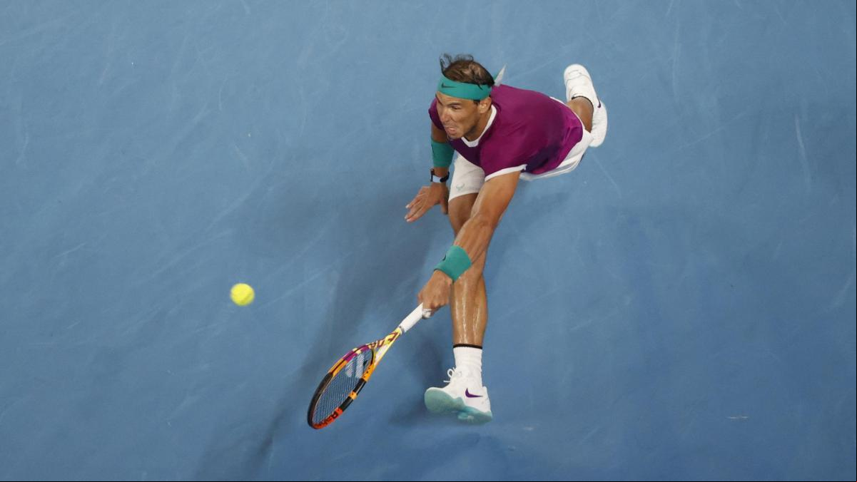 Nadal supera el bache para meterse en los octavos de final del Open de Australia