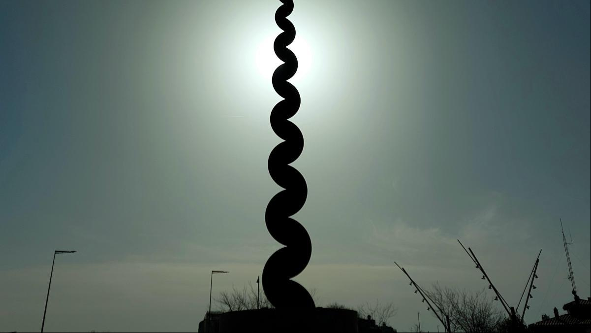 ¿Conoces esta escultura a la mujer trabajadora?