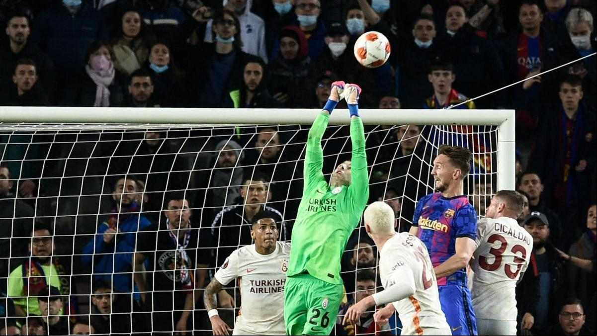 El largo viaje de Iñaki Peña para debutar con el Barça