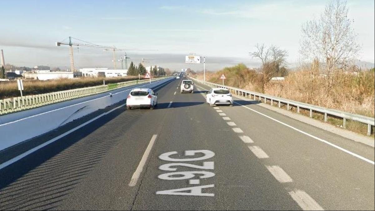 Un socavón en la A92G a su paso por Santa Fe obliga a cortar el tráfico rodado durante 10 días
