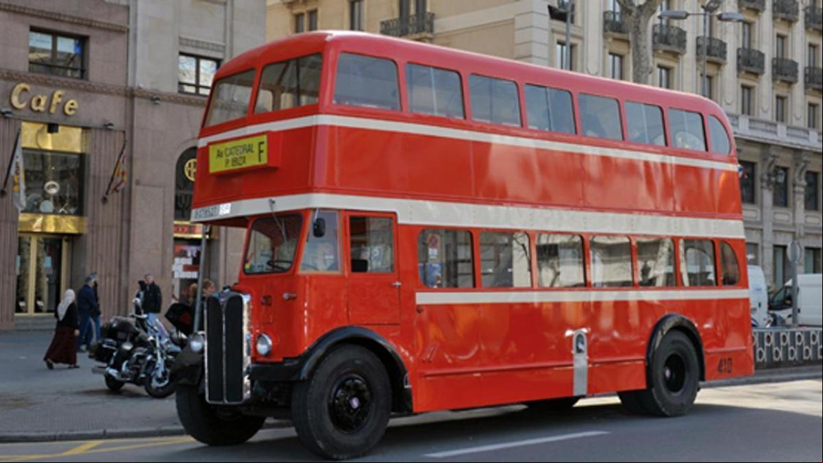 Viaje al pasado: dónde y cuándo te podrás subir a los autobuses históricos de Barcelona