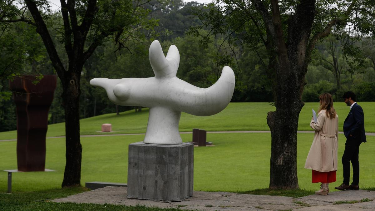 Miró y Chillida se reencuentran en Zabalaga