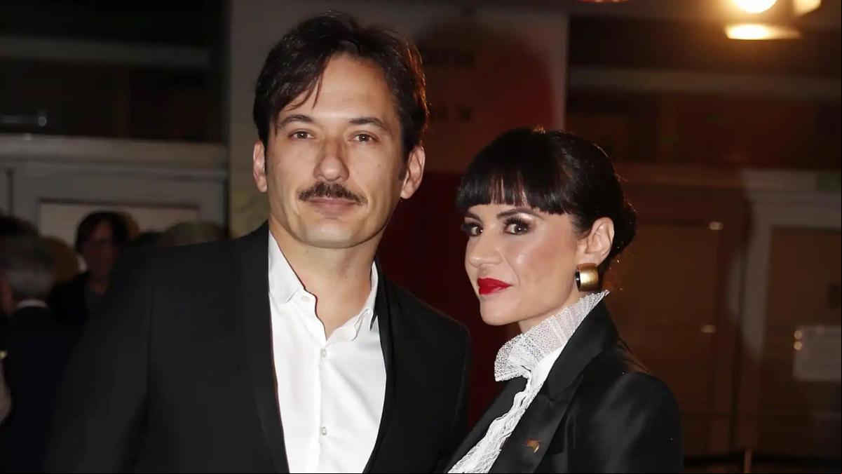 Miren Ibarguren y Alberto Caballero se dan el ‘sí, quiero’ en una discreta boda