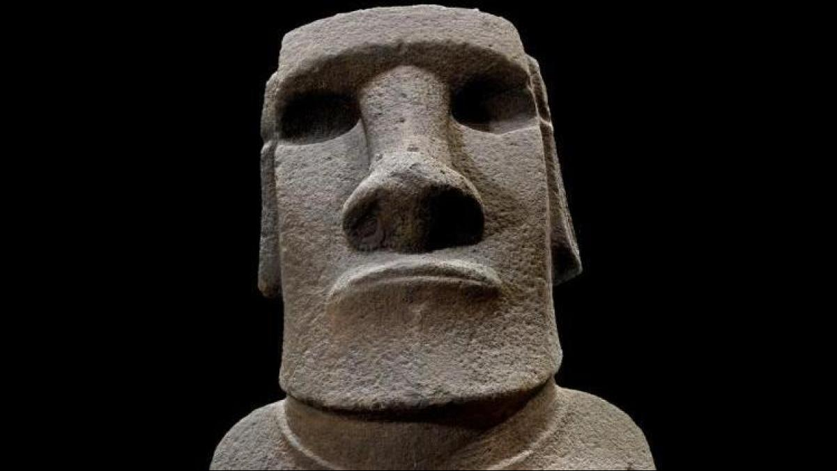 Campaña en Chile para que Inglaterra devuelva el Moai de Rapa Nui del Museo Británico