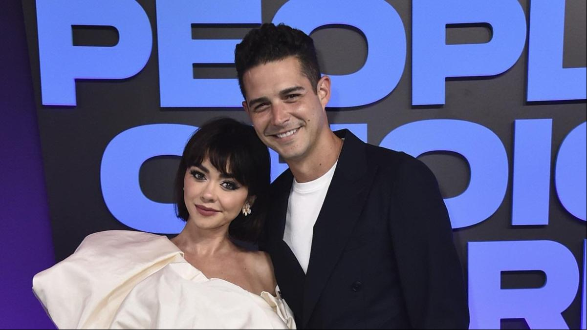 Sarah Hyland (Modern Family) se casa tras posponer su boda tres años por la pandemia
