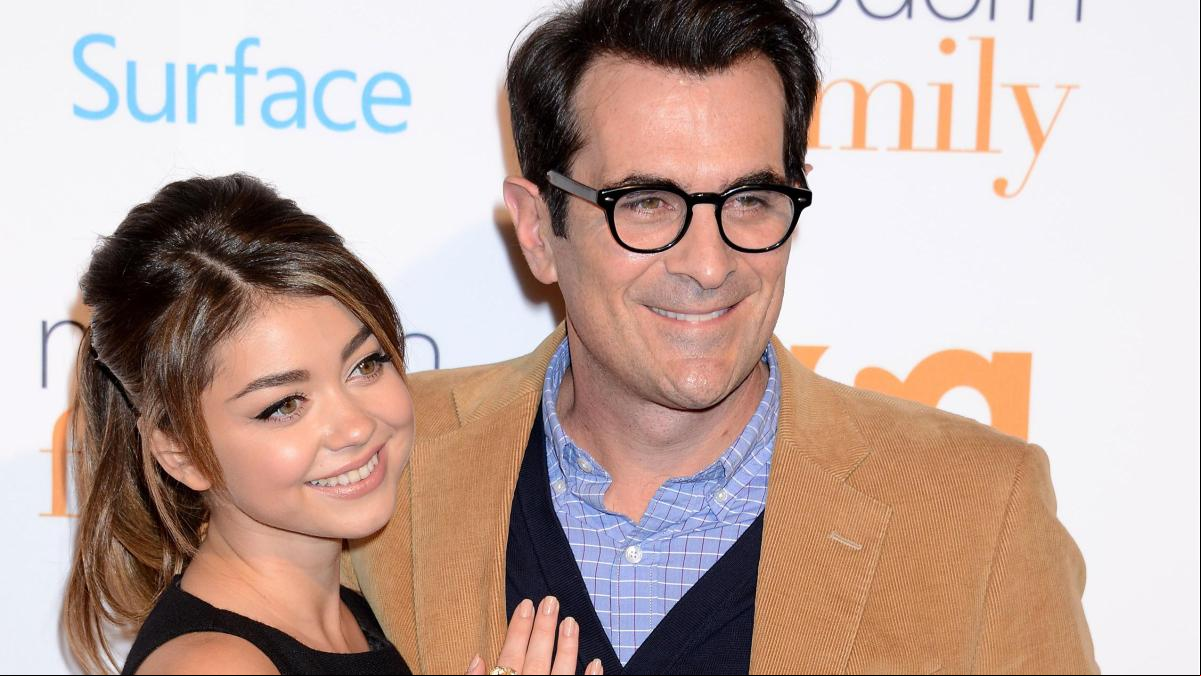 Sarah Hyland quería que su padre en Modern Family oficiase su boda