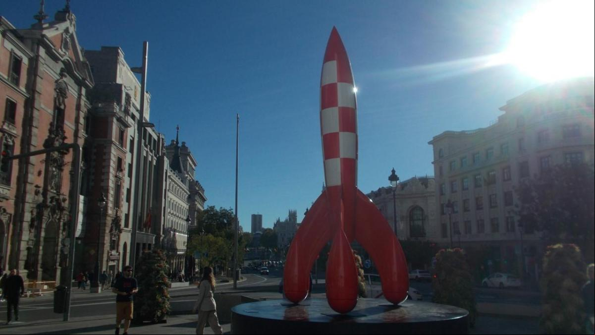 El cohete de Tintín en la Gran Vía madrileña