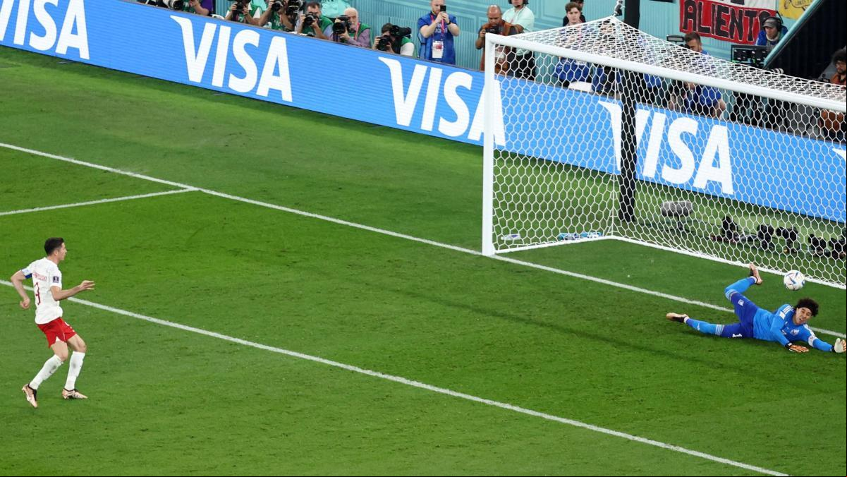 Ochoa frustra a Lewandowski