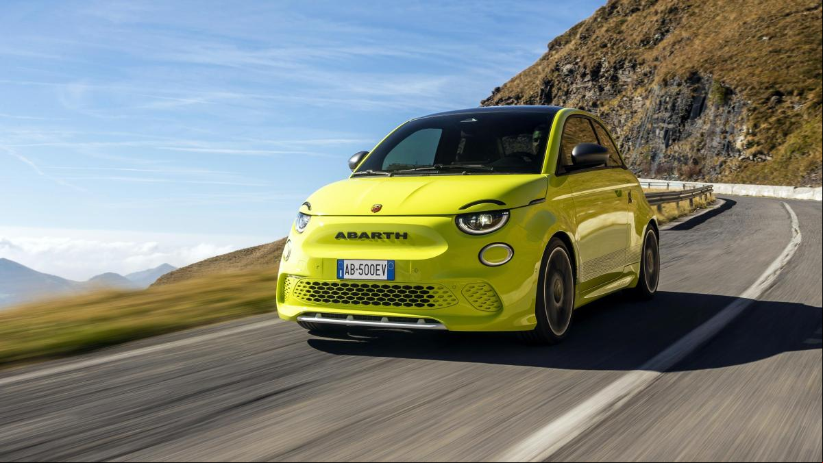 Nuevo Abarth 500e: el escorpión se electrifica sin perder su carácter deportivo